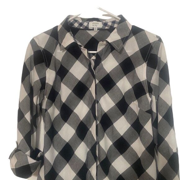Crown & Ivy Black White Plaid Button Front Roll Tab Sleeve Ladies Shirt Medium - Picture 3 of 7